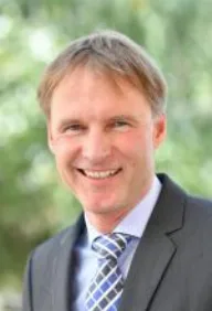 Porträt Prof. Dr. Stefan Wolfart